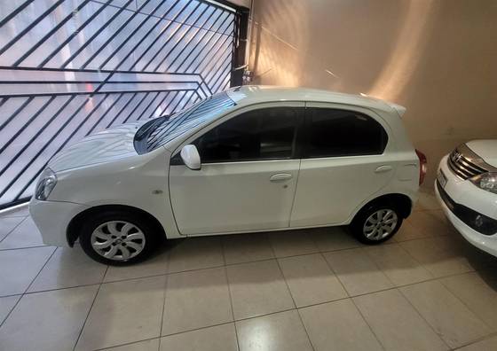 TOYOTA ETIOS 1.5 XS 16V FLEX 4P MANUAL
